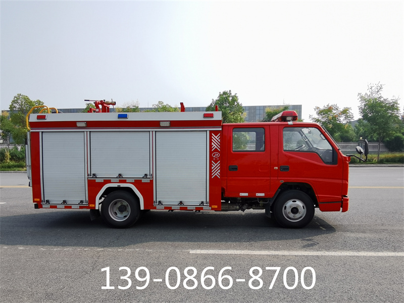 江鈴水罐消防車(chē)（2噸）圖片