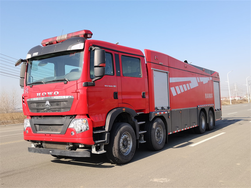 豪沃前四后八水罐消防車(18噸)圖片