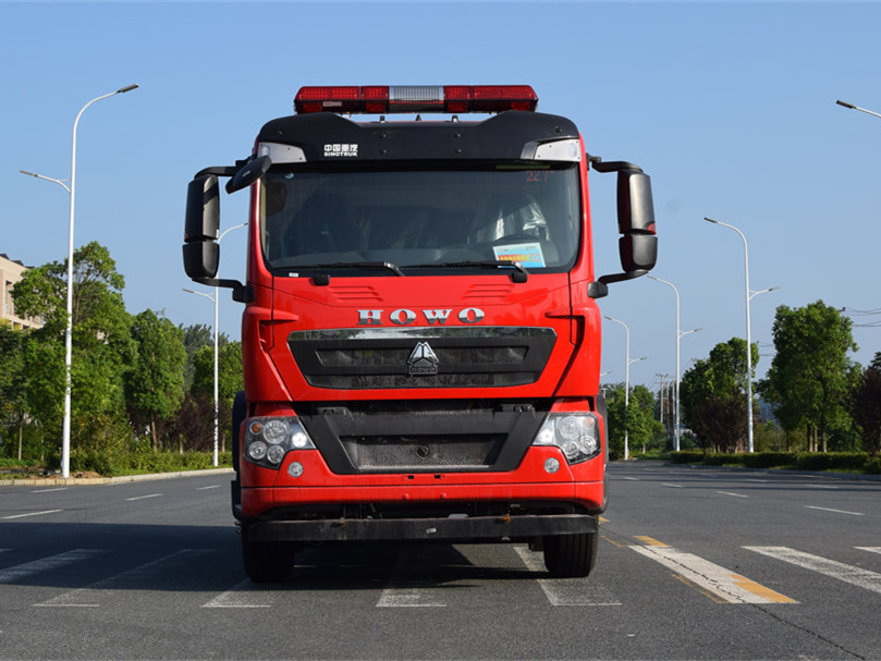 豪沃單橋水罐消防車(chē)（9噸）圖片